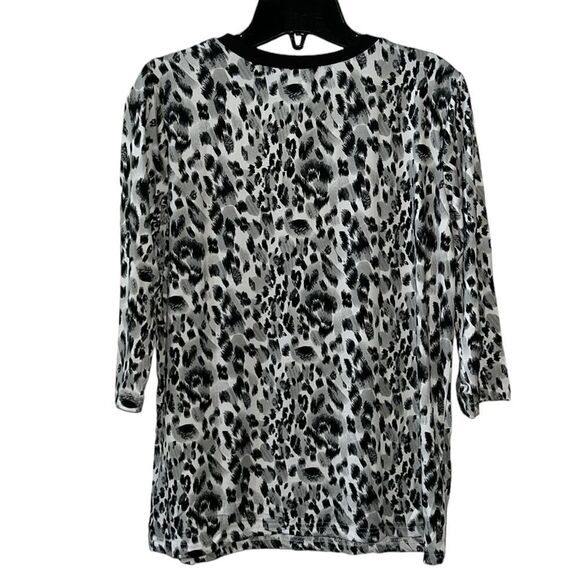 Doublgu Animal print top(Size medium) - Picture 1 of 6